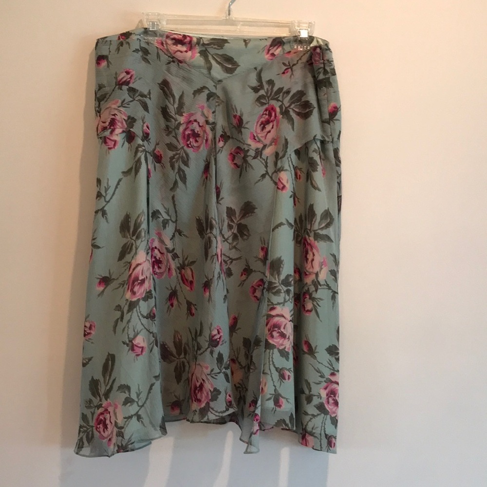 Banana Republic Silk Skirt Size 14.